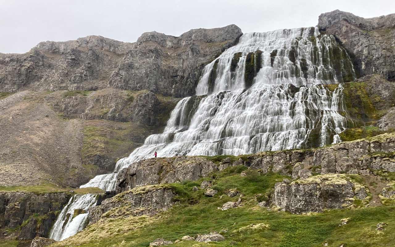 Island Westfjord Wandern. Wasserfall